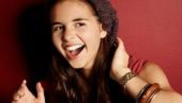 The X Factor : Carly Rose Sonenclar, la chanteuse de 13 ans au buzz phénoménal