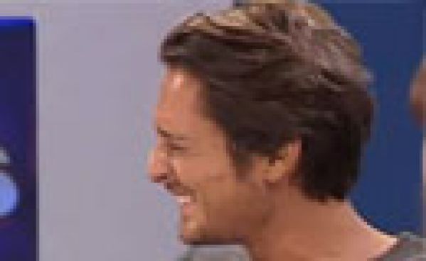 Enorme fou rire entre Sandrine Quétier et Vincent Cerutti en direct à la tv ! Enorme fou rire entre Sandrine Quétier et Vincent Cerutti en direct à la tv !