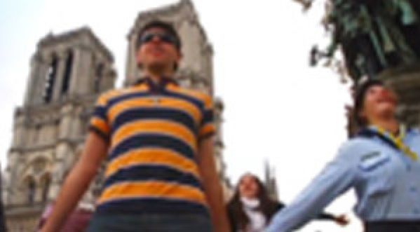 Gangnam Style version catho, la parodie qui fait polémique Gangnam Style version catho, la parodie qui fait polémique