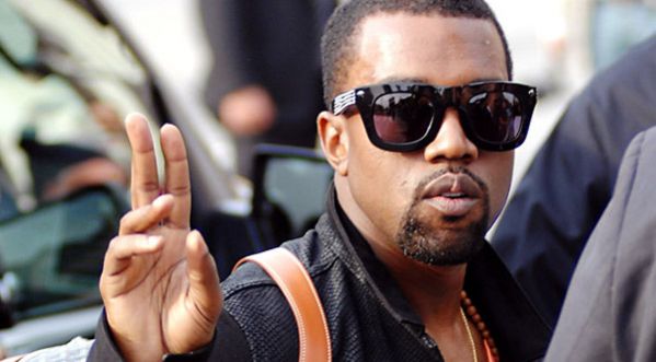 Kanye west : il enflamme les brit awards avec un show spectaculaire ! (vidéo)