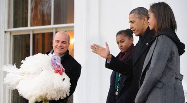 Obama solidaire pour Thanksgiving !