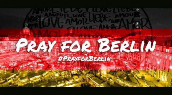 Incident au Marché de Noël de Berlin: les internautes se mobilisent et rendent hommages aux victimes!