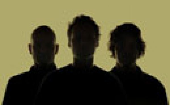 Noisia sort une édition spéciale de Split The Atom sur mau5trap