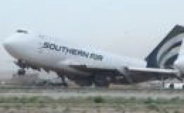 Un Boeing 747 décolle sans pilote !