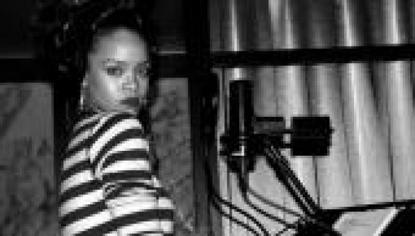 Exclu : Rihanna dévoile le splendide « Diamonds »