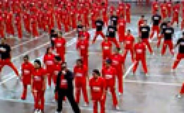 La gangnam style du jour: en prison