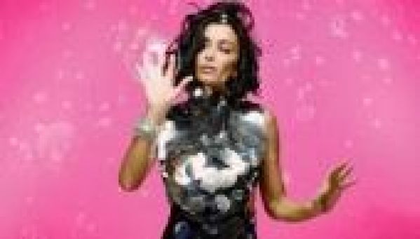 Jenifer reprend NTM et La Fouine