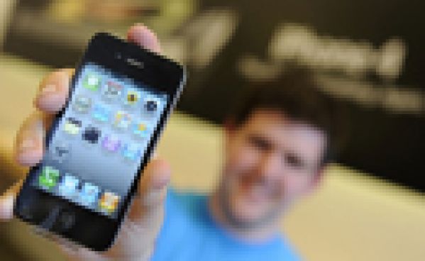 i phone 4 man