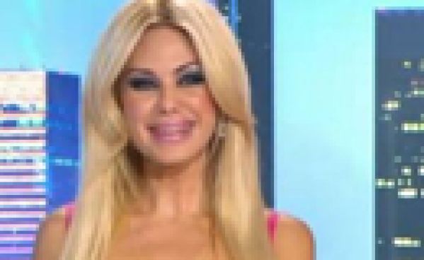 Shauna Sand vend ses vêtements usagés