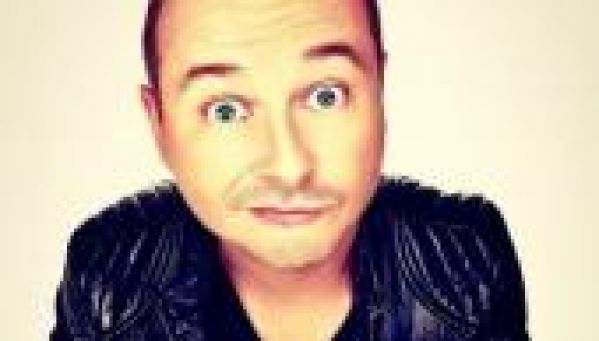 Cauet: cours de danse avec Chris Marquez sur Gangnam Style !