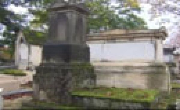Il affirme que Dracula est enterré au père Lachaise à Paris