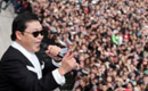 20 000 personnes au Trocadéro pour voir Psy !