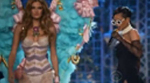 Exclu : Les premières vidéos du défilé Victoria’s Secret 2012 enfin dévoilées