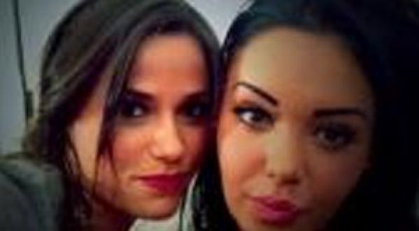 Nabilla et Capucine: une histoire de string!