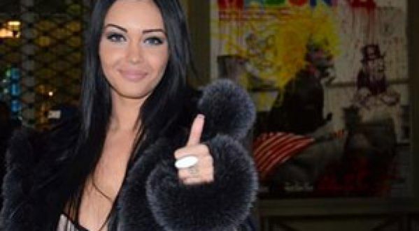 Nabilla déclare que c’est elle et non Ayem qui a couché avec Chris Brown
