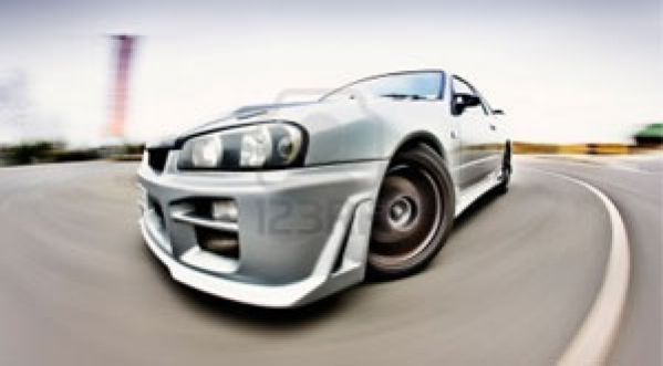 Nouvelle version de Street Racing au Japon. Ils ont de l’imagination…!