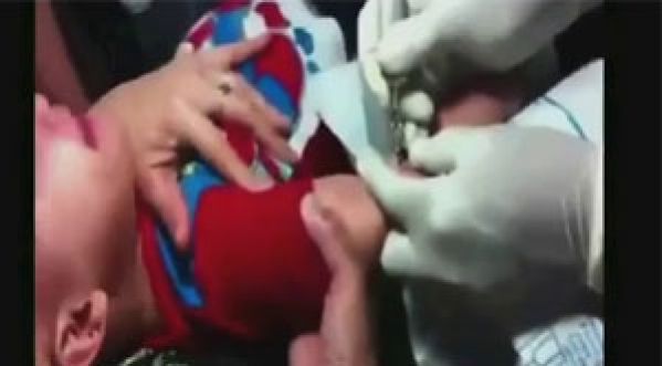 Un enfant de 3 ans déjà tatoué !!