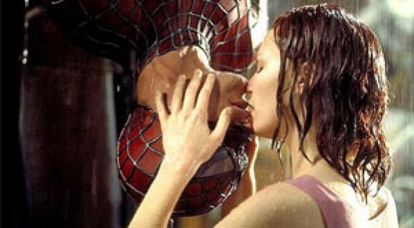 Un baiser à l’envers avec Spider-Man, vous en avez rêvez ?…elles l’ont réalisé !