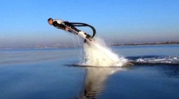 Découvrez les sensations exceptionnelles du Flyboard