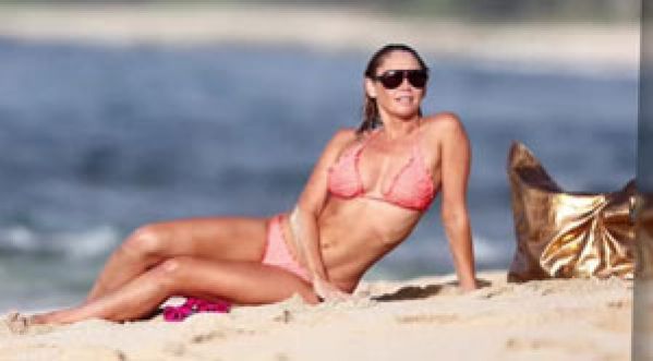 Kym Johnson de Dancing With The Stars en Bikini à Hawaï