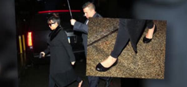 Kim Kardashian embrasse sa grossesse dans des ballerines