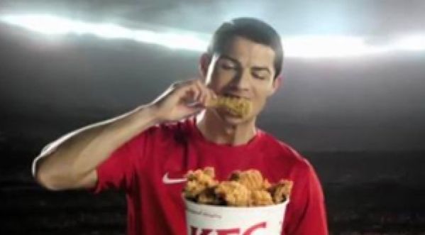 Cristiano Ronaldo fait de la pub pour KFC