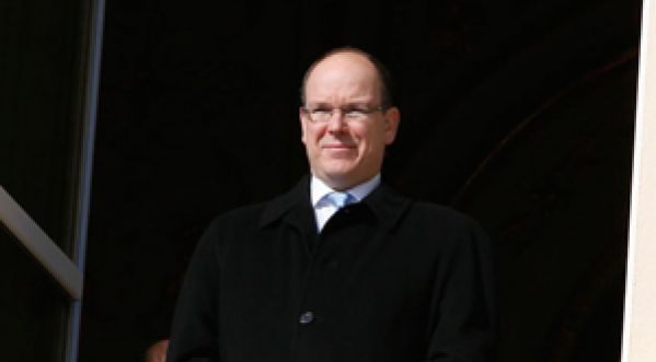 Albert de Monaco insulté sur Facebook !