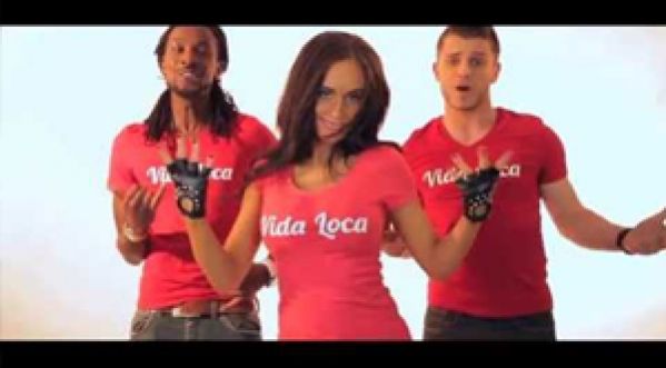 Dans la série du ALLO QUOI de Nabilla y’a Vida Loca feat Obed  !