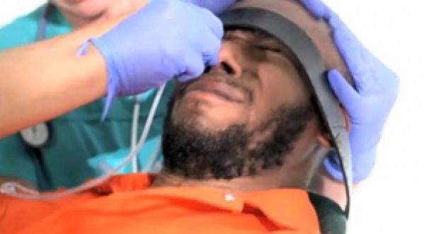 Prison de Guantanamo: Mos Def dénonce la torture !