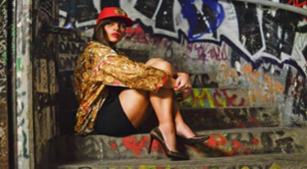 Evaanz, le clip de The Walk