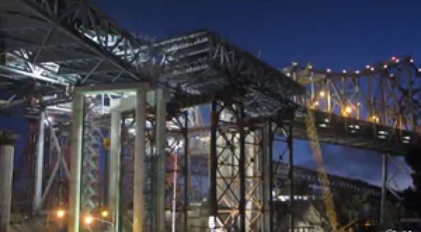 San Francisco : construction de Bay Bridge en 4 minutes