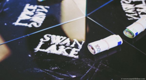Swan Lake, version trash du Lac Des Cygnes