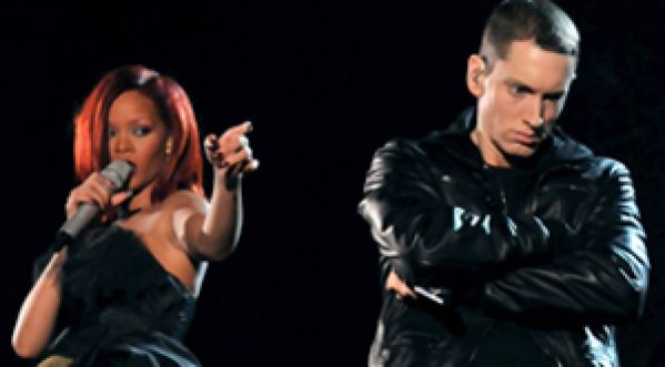 EMINEM ET RIHANNA DEVOILENT « THE MONSTER »