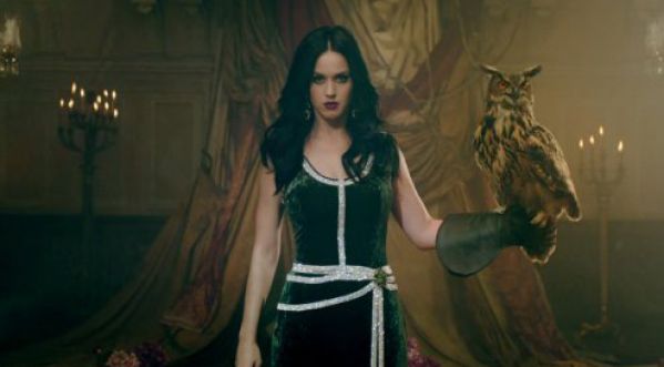UNCONDITIONALLY, LE NOUVEAU CLIP DE KATY PERRY