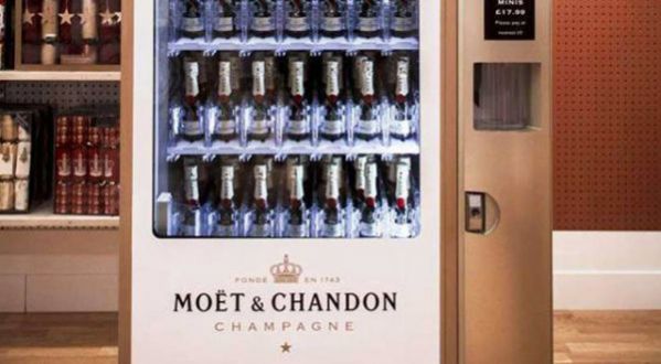 LE DISTRIBUTEUR AUTOMATIQUE DE MOËT & CHANDON