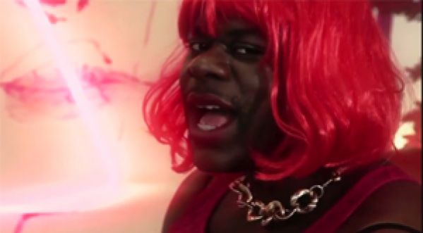 Willaxxx parodie Rihanna et Jay-Z