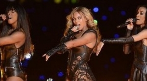 Beyoncé enflamme le SuperBowl !
