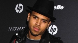 Chris Brown chante avec Aaliyah