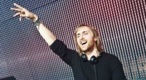 David Guetta récompense ses fans