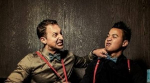 Le Calbar : le bar à cocktail parisien où l?on vous sert? en caleçons !