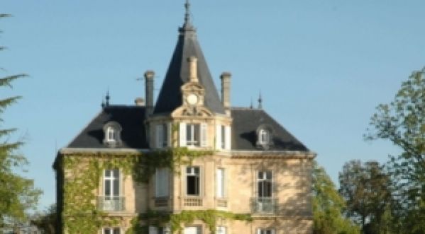 Quand Philippe Starck dessine un chai pour le Château Les Carmes Haut-Brion