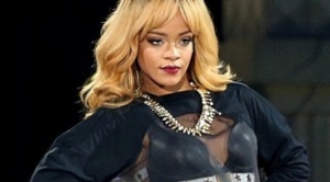 Rihanna agresse un fan