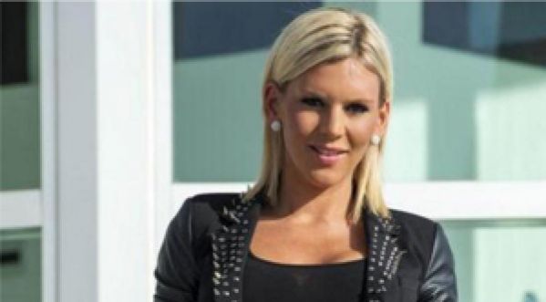 Les Anges 6 : Amélie Neten poste une photo avec son fils.