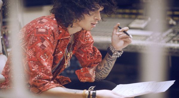 Julian Perretta : hot dans son nouveau Clip ‘Wildfire » !