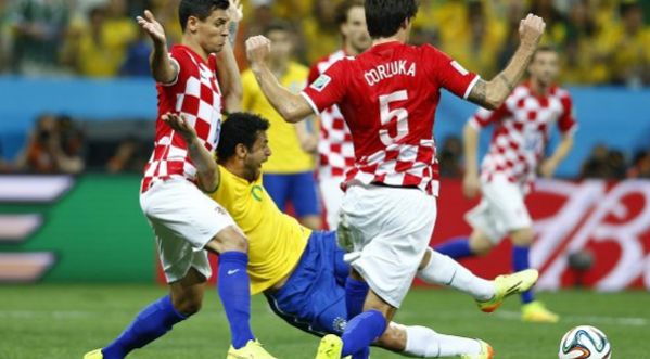 Coupe du monde 2014 : un penalty qui crée la polémique
