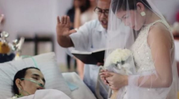 VIDEO : Une cérémonie de mariage très émouvante