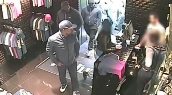 Découvrez la vidéo choc de l’agression de Rohff dans la boutique de Booba