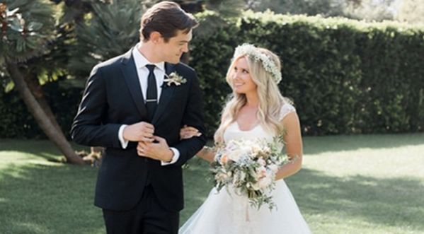 Ashley Tisdale a dit oui à Christopher French !