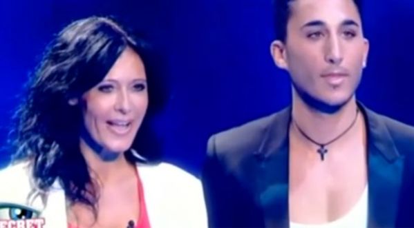 Secret Story 8 : Vivian demande Nathalie en mariage !!