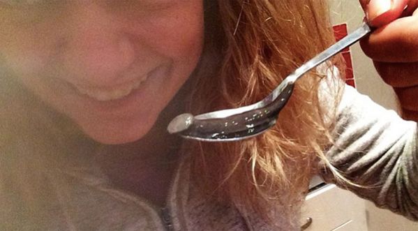 Elle découvre une sangsue de 8 cm dans son nez !